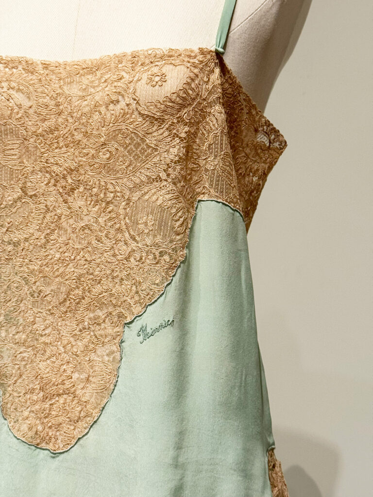 アール・デコ展 シュミーズ